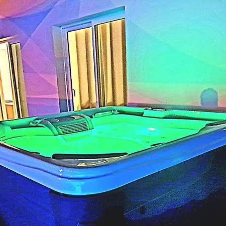Onix Jacuzzi Apartment Tarajalejo